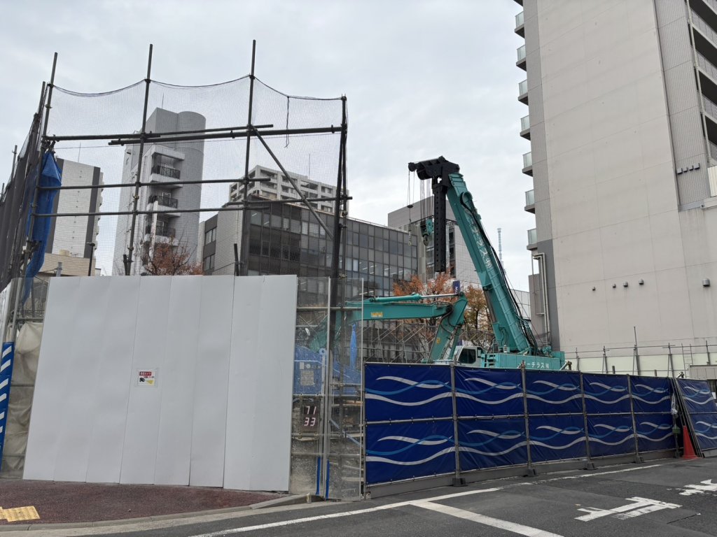 亀戸・NFSホールディングス株式会社マンション新築工事 新築工事現場の全景写真(2025年12月6日撮影)