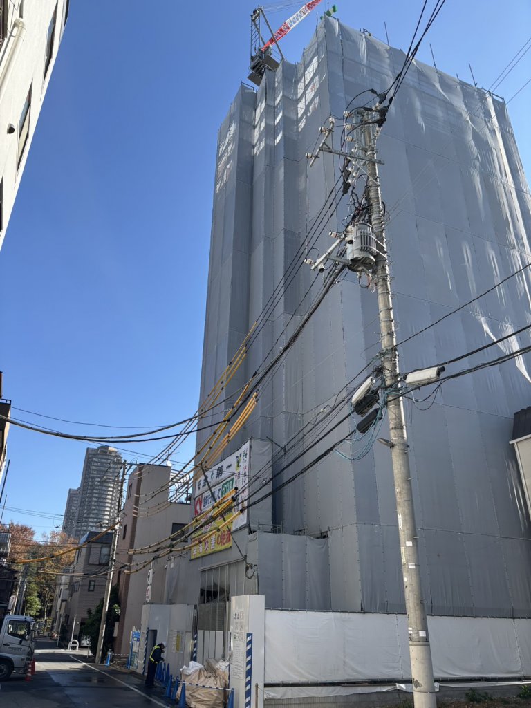 (仮称) 住吉共同住宅 新築工事 新築工事現場の全景写真（2025年12月6日撮影）