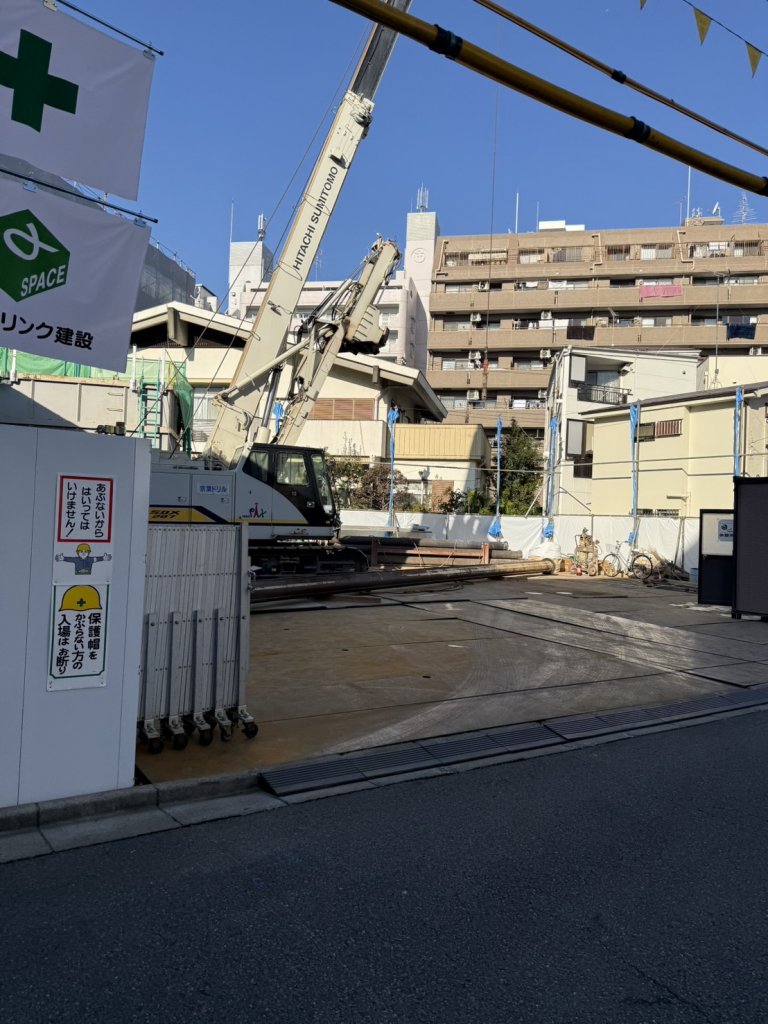 (仮称) アルファコート西川口 34 新築工事 新築工事現場の全景写真(2025年12月6日撮影)