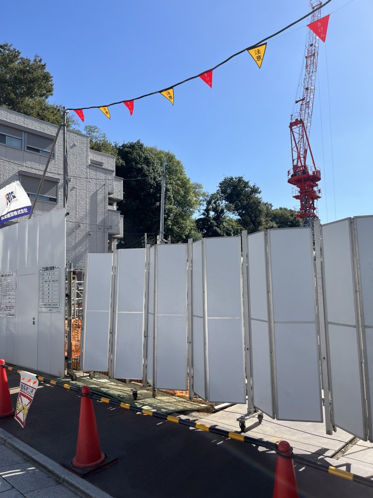 (仮称)府中市本町1丁目計画 新築工事現場の全景写真（2025年12月21日撮影）