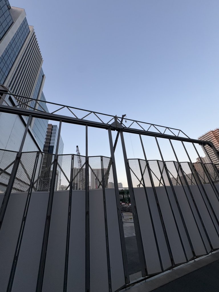 みなとみらい21中央地区52街区開発事業計画 新築工事現場の全景写真(2025年12月21日撮影)