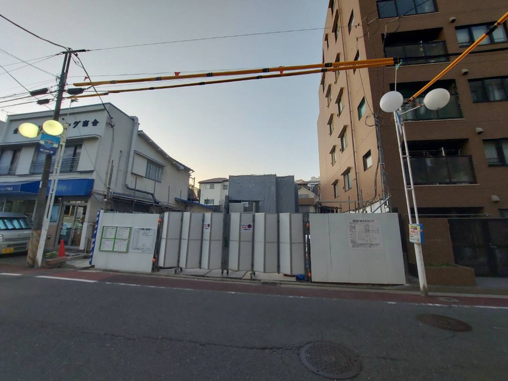 (仮称) 帷子町2丁目マンション新築工事 新築工事現場の全景写真（2026年1月22日撮影）