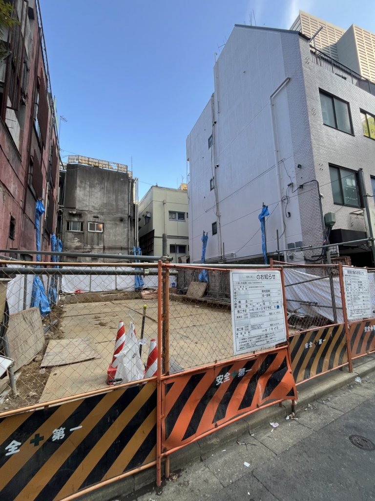 (仮称) 新宿区歌舞伎町二丁目プロジェクト 新築工事現場の全景写真（2026年2月24日撮影）