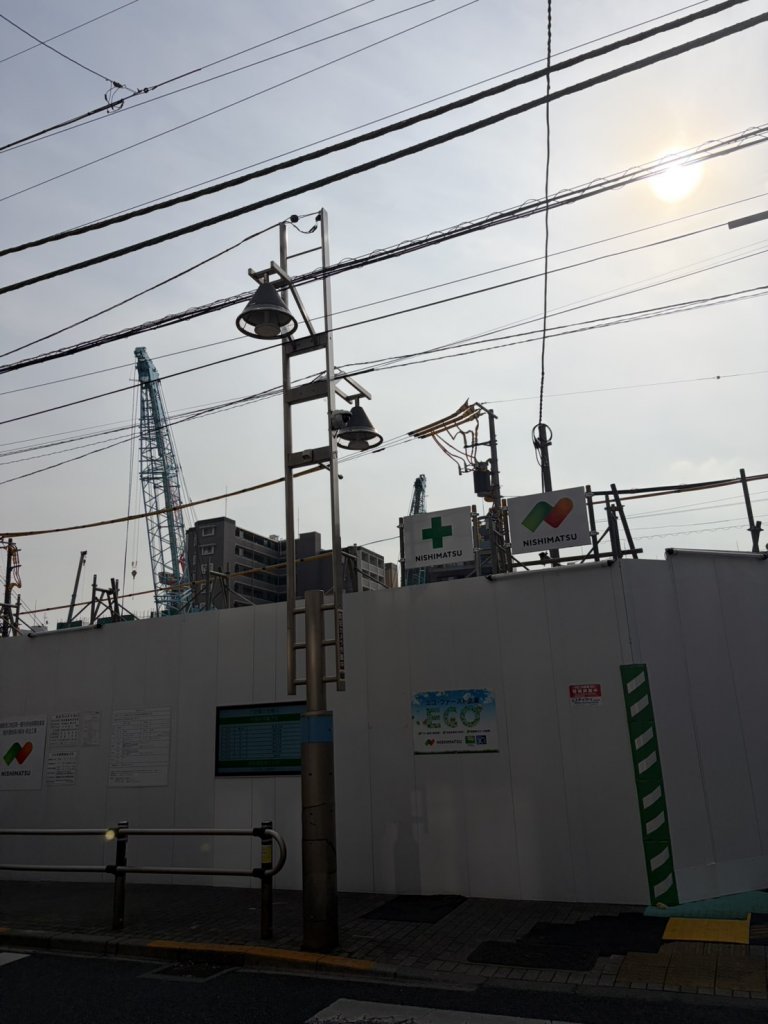 板橋駅西口地区第一種市街地再開発事業施設建築物 (B街区) 新築工事現場の全景写真（2026年2月28日撮影）