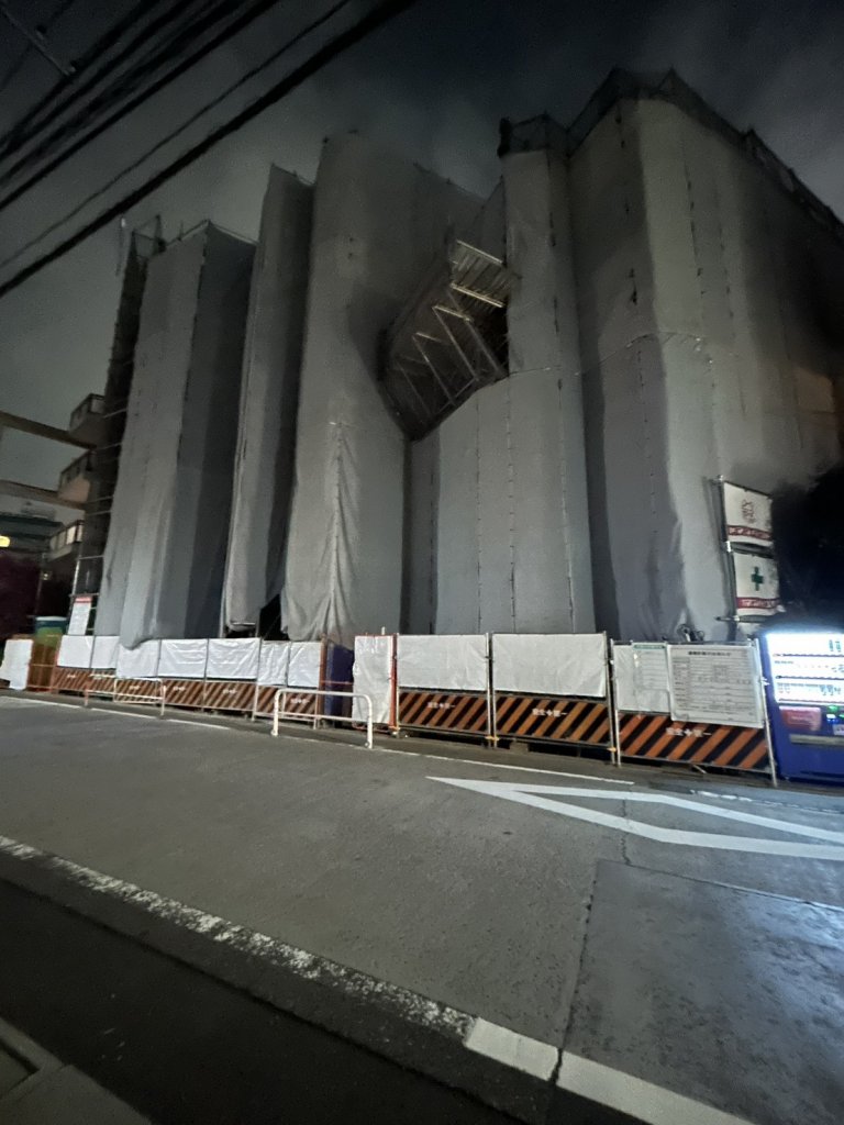 (仮称)ロイジェント中目黒計画新築工事 新築工事現場の全景写真（2026年4月4日撮影）