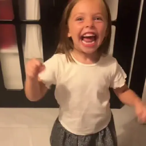 stickers_Niña_MotoPingüino_🐧🛵_TikTok