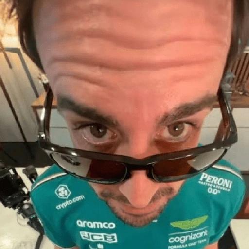 stickers_🏁🏎️_Viendo_la_F1_be_like:_
