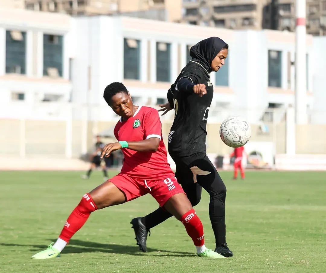 سيدات كرة القدم يتعادلان مع بالم هيلز في الدوري