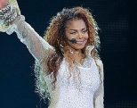 Janet Jackson apologises to fans over Instagram block
