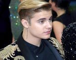 Bieber chokerer med kæmpe tatovering!