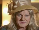 Gordon Ramsay springer ud som transvestit