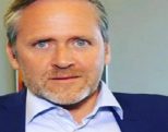 Samuelsen tilbage hos ekskæresten!