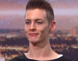 X Factor-Sigmund raser mod Gustav!