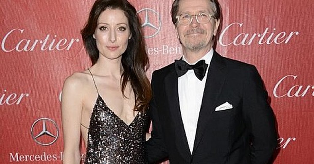 Gary Oldman finalises divorce