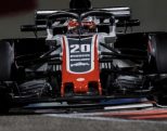 Vildt crash i F1 løb og point til Kevin!