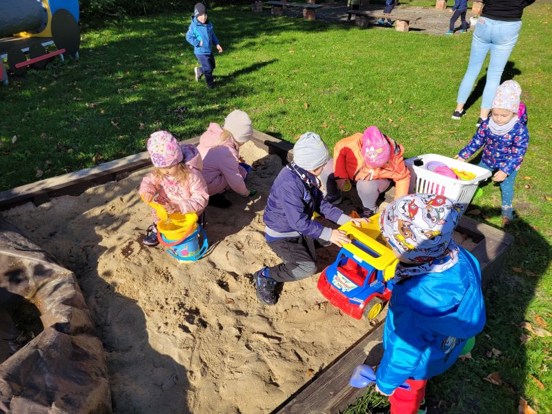 Przedszkole Gminne w Gwiazdowie filia w Boleszewie - miniatura 92