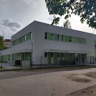 PRZEDSZKOLE NR 105 "WESOŁA STOPIĄTKA" image 1