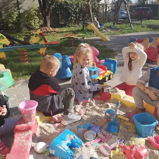 PUNKT PRZEDSZKOLNY- "SENSORYCZNO-TERAPEUTYCZNY LEŚNA AKADEMIA" image 2