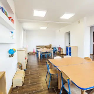NIEPUBLICZNE PRZEDSZKOLE M. MONTESSORI "RADOSNA BUZIA" W RZESZOWIE image 1