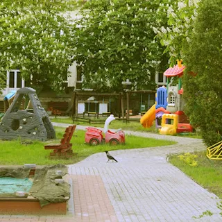 PRZEDSZKOLE NR 182 "TAJEMNICZY OGRÓD" image 1