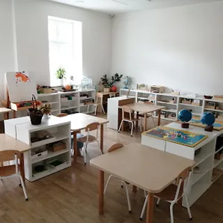 NIEPUBLICZNE PRZEDSZKOLE MONTESSORI "TUPTUŚ" image 3