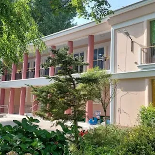 PRZEDSZKOLE Z ODDZIAŁAMI INTEGRACYJNYMI NR 127 IM. WANDY CHOTOMSKIEJ image 2