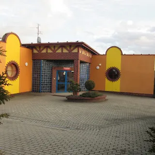 PRZEDSZKOLE PUBLICZNE W CZYŻOWICACH "CHATKA MAŁOLATKA" image 1