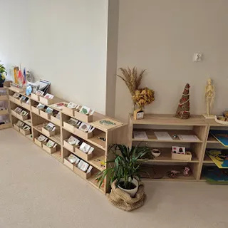PRZEDSZKOLE ŚWIAT MONTESSORI image 1