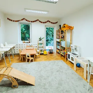 PUNKT PRZEDSZKOLNY "TĘCZOWY DWOREK" image 4