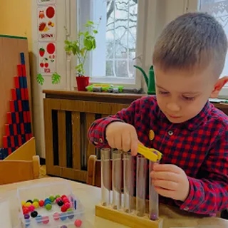 Przedszkole Niepubliczne Sportowo-Językowe "Zielony Miś", Jolanta Daniek image 4