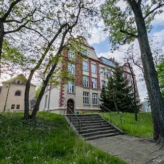 PRZEDSZKOLE SPECJALNE DLA DZIECI Z WADAMI SŁUCHU I MOWY W SPECJALNYM OŚRODKU SZKOLNO-WYCHOWAWCZYM DLA DZIECI NIESŁYSZĄCYCH IM. JÓZEFA SIKORSKIEGO W POZNANIU, UL. BYDGOSKA 4A image 1