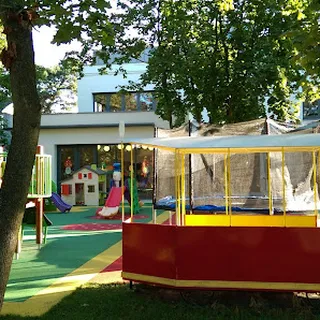 PRZEDSZKOLE NIEPUBLICZNE "POD POZIOMKĄ" image 2