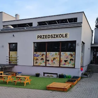 MIROSŁAWA SAPALSKA ODKRYWCZY JUNIOR PRZEDSZKOLE MONTESSORI image 1