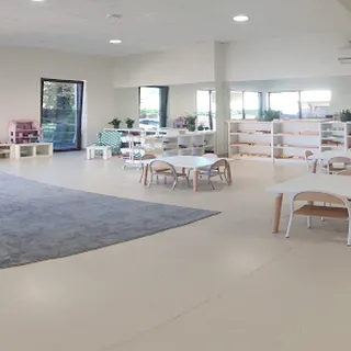MIROSŁAWA SAPALSKA ODKRYWCZY JUNIOR PRZEDSZKOLE MONTESSORI image 2