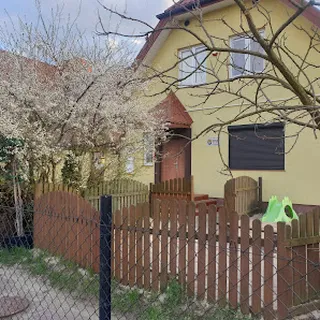 Żłobek Little AntBee image 1