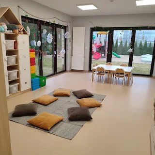Ciekawska Hop Sa Sówka  Jeż O Zwierz  Tra La Lisek Przedszkole Niepubliczne image 2