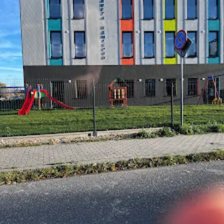 Żłobek przy Niepublicznym Przedszkolu Edukacyjnym "Planeta Uśmiechu" w Lubaniu image 1