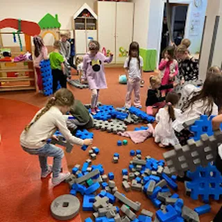 Happy Kids image 3
