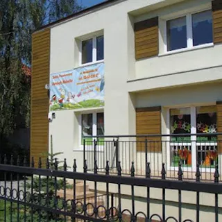 ŻŁOBEK PROZDROWOTNY "UŚMIECH MALUCHA" image 1