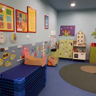 AKADEMIA UŚMIECHU DWUJĘZYCZNE PRZEDSZKOLE image 2