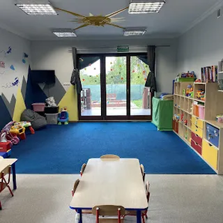 Poliglotek Niepubliczny Żłobek image 2