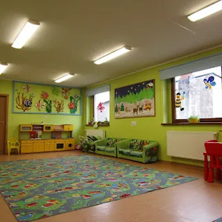 INTEGRACYJNE NIEPUBLICZNE PRZEDSZKOLE MONTESSORI ZIELONA WYSPA KAROLINA MAKOWSKA image 4