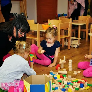 NIEPUBLICZNE EKOLOGICZNE PRZEDSZKOLE INTEGRACYJNE GNIAZDKO W RAJSKU image 2