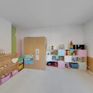 DWUJĘZYCZNO-PROZDROWOTNE PRZEDSZKOLE NIEPUBLICZNE KOLOROWE KREDY image 3