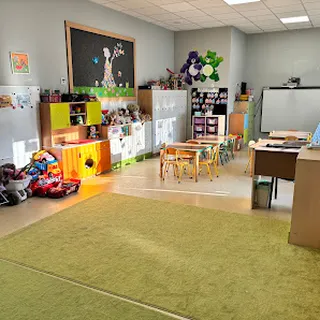 PUBLICZNE PRZEDSZKOLE JĘZYKOWO - ARTYSTYCZNE "TWÓRCZE MISIE" image 4