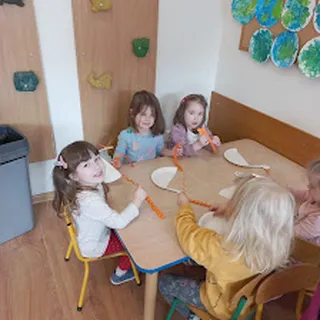 PUNKT PRZEDSZKOLNY ZIELONA KRAINA MONTESSORI image 3