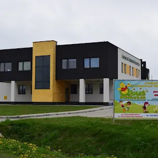 PRZEDSZKOLE JĘZYKOWO-INTEGRACYJNE QBUŚ PUCHATEK image 3