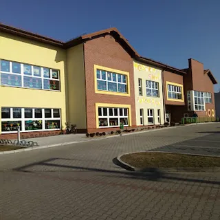 PUBLICZNE PRZEDSZKOLE "WESOŁY SMYK" W OPATÓWKU image 1