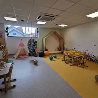 DWUJĘZYCZNE NIEPUBLICZNE PRZEDSZKOLE I ŻŁOBEK SUNNY BUDDIES image 2
