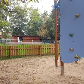 Publiczne Przedszkole "Wesoła Pszczółka" Fundacji Familijny Poznań image 3